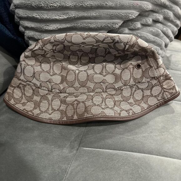Coach Bucket Hat - Picture 5 of 5